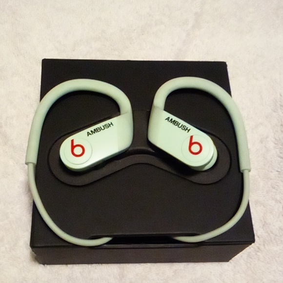 beats by dr. dre POWERBEATS AMBUSH GLOW IN THE DARK Wireless